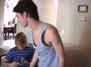 Домашка голубых парней